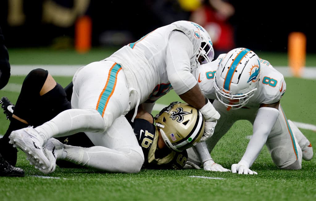 Los Dolphins soprenden en Nuevo Orleans y vencen fácilmente a los Saints 20-3 en el Mercedes-Benz Superdome.