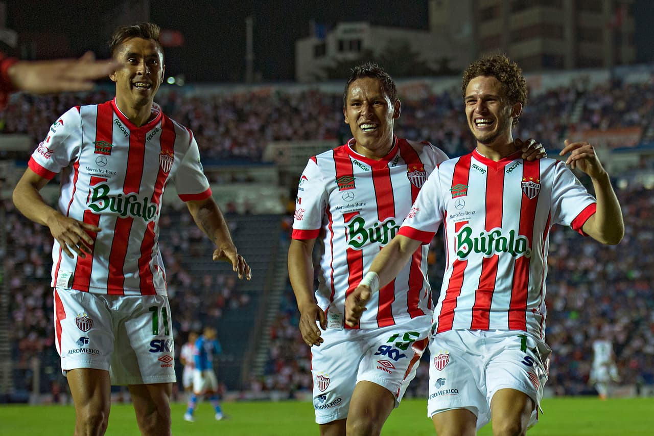 Como ocurre también con el Guadalajara, la Copa MX puede ser bálsamo ante la sequía prolongada de títulos de liga. Pero en la edición 2016, Cruz Azul perdió en semifinales ante el Necaxa que entonces jugaba en el Ascenso MX.