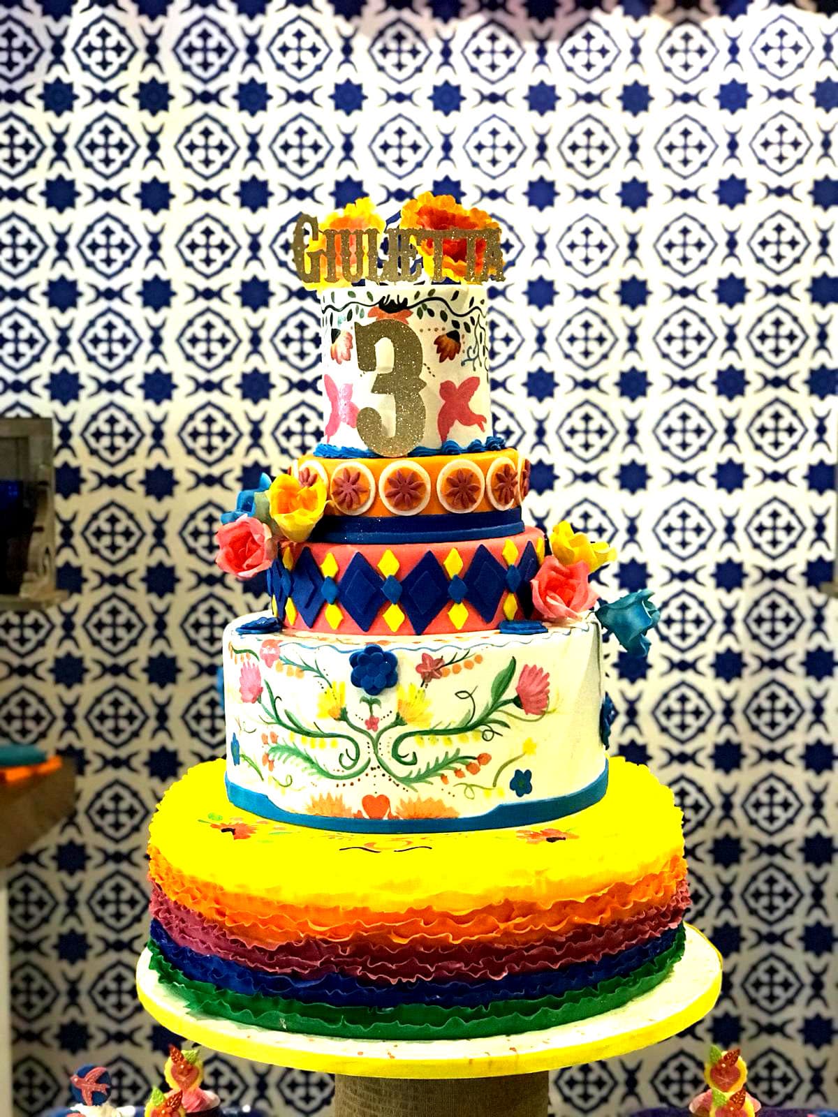 El pastel estaba listo para que Giulietta soplara las velitas y pidiera sus deseos.