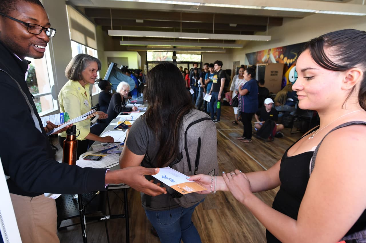 El coronavirus impacta las elecciones de mayo en California