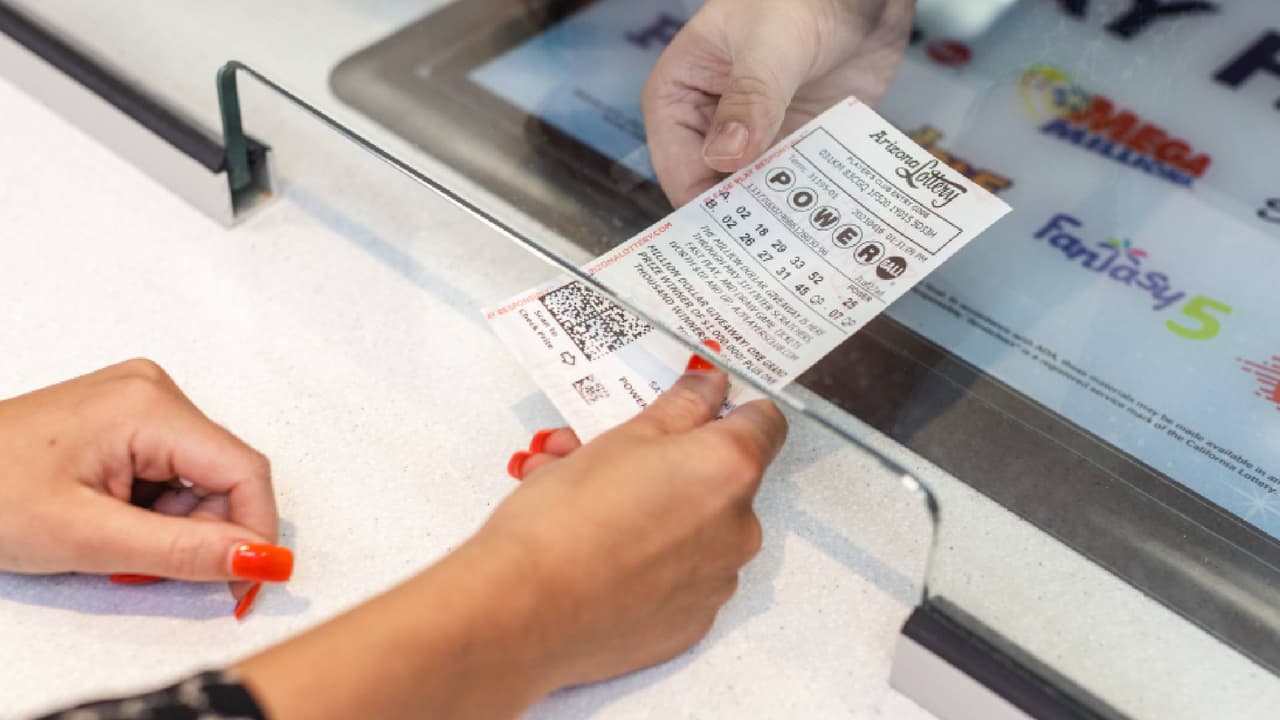 Boleto ganador de Powerball de $50,000 fue vendido en Mesa, Arizona