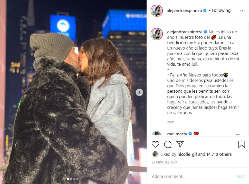 Tras confesar que es con él con quien quiere pasar cada año, mes, semana, día y minuto de su vida, felicitó a sus seguidores. Compartió con ellos su deseo: "Que dios ponga en su camino a la persona que les permita ser, con quien puedan platicar de todo, las haga reír a carcajadas, les ayude a crecer y que jamás las haga sentir no valoradas".