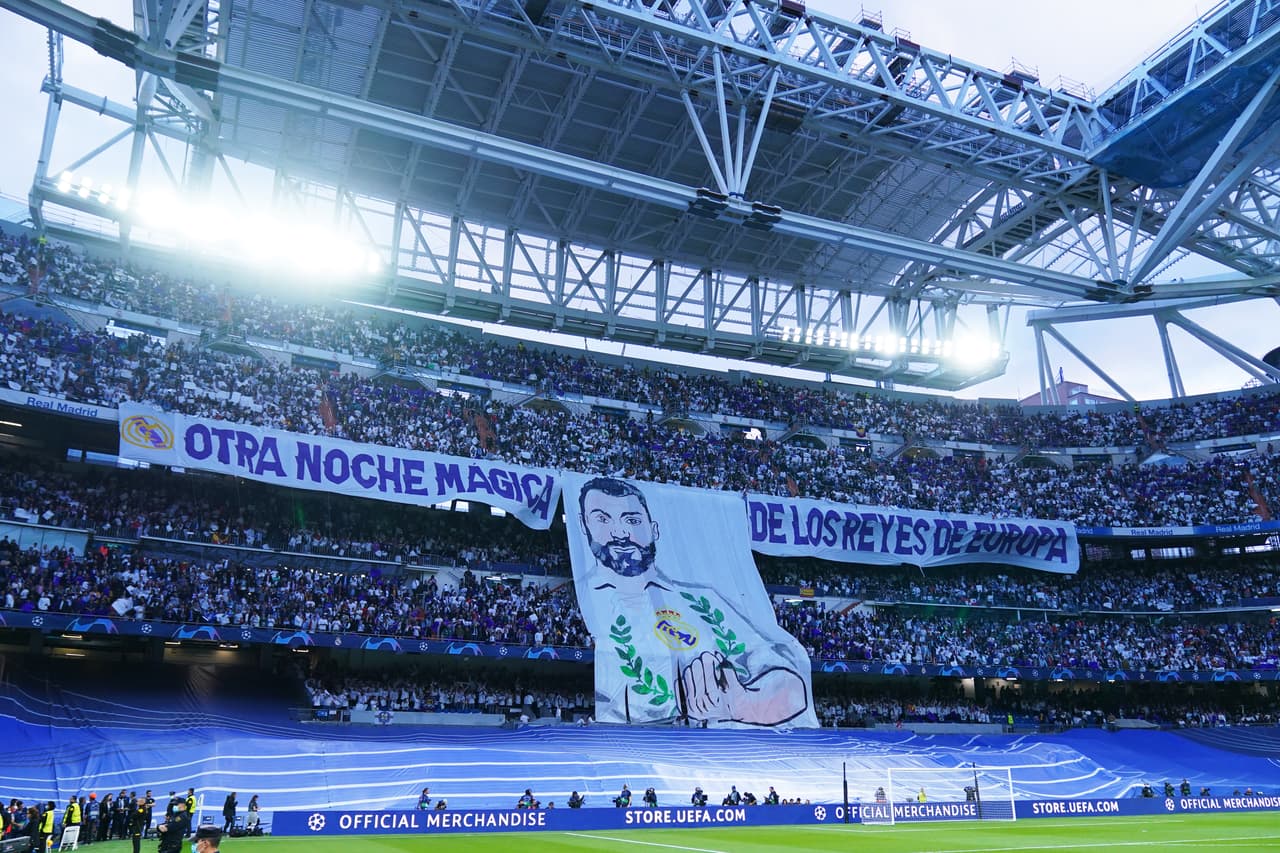 El Santiago Bernabéu lució espectacular con el mosaico dedicado a los Reyes de Europa.
<br>