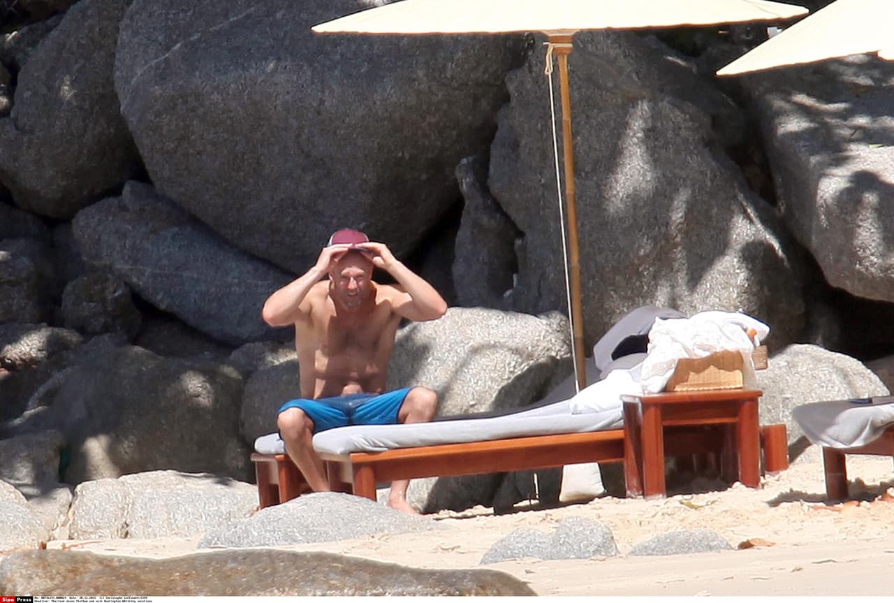 ¡Uy, que ya vio Jason al paparazzo!