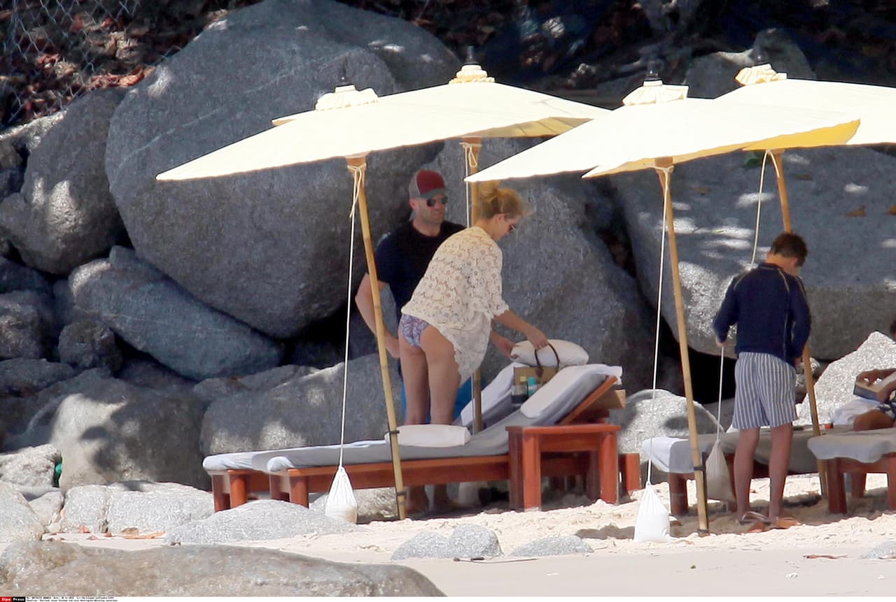 Así se despiden los famosos de este año, con bellas vacaciones.