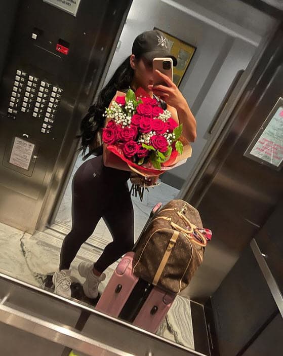 "Siempre me preguntan esto, yo 
<b>siempre quise tener uno</b> y que fuera niño y se me cumplió", agregó para dejar en claro que por ahora parece que 
<b><a href="https://www.univision.com/famosos/toni-costa-se-puso-nostalgico-al-recordar-su-juventud-con-un-juego-callejero-que-alaia-domina-video" target="_blank">Alaïa, la única hija que tiene su novio Toni Costa</a></b>, no tendrá ningún hermanito o hermanita.
<br>