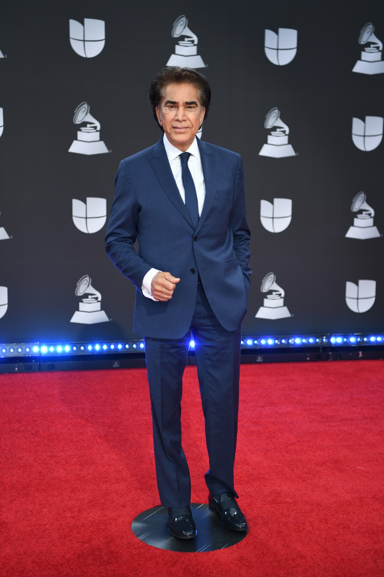 José Luis Rodríguez "El Puma", uno de los reconocidos este año por La Academia Latina de la Grabación con el Premio a la Excelencia Musical, confesó que su estilista fue su esposa Carolina Pérez.