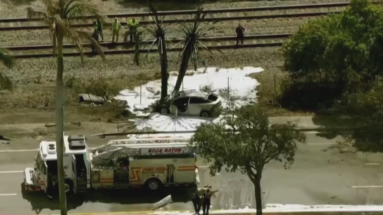 Avioneta se estrelló cerca de una autopista en Boca Ratón, al menos hay tres muertos