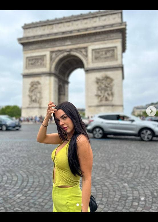 De acuerdo con el material reciente que existe en su cuenta de Instagram, ella habría estado hace solo una semana atrás por aquellas tierras y en Francia.
<br>