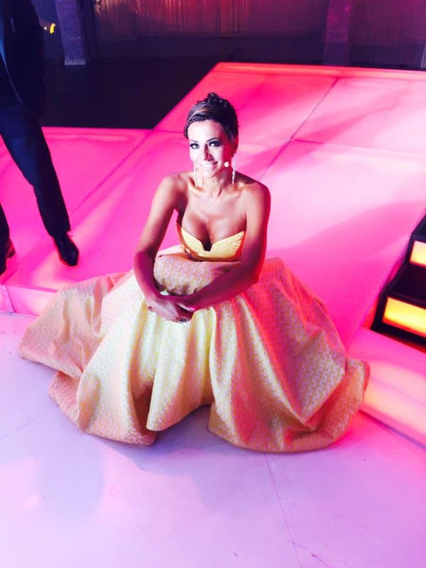 Estuvo casada con Sebastián Rulli pero se separaron en 2011, sin embargo, los une su hijo Santiago.