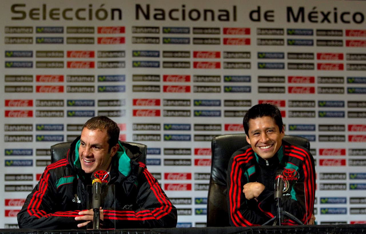 En el 2003 despega su carrera y es convocado a Selección Nacional.