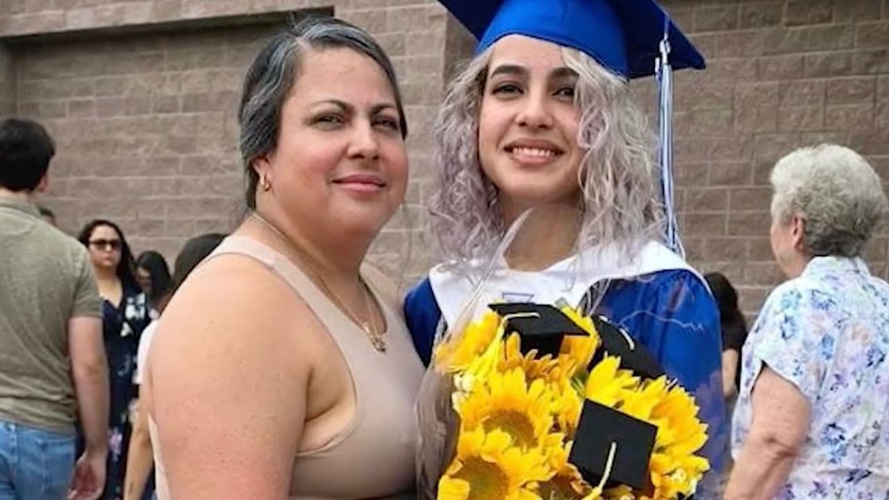 Wendy y su familia están en un proceso de asilo. El día de su arresto 
<b>fue encadenada desde la cintura hasta las manos y los pies.</b> Su familia salió libre y les informaron que “había sido un error” la detención, pero el caso de ella ha tomado otro rumbo.