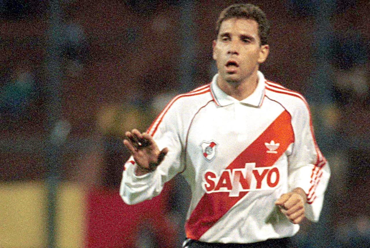 El mediocampista mexicano sólo jugó cinco partidos en un torneo y regresó a México a los seis meses.