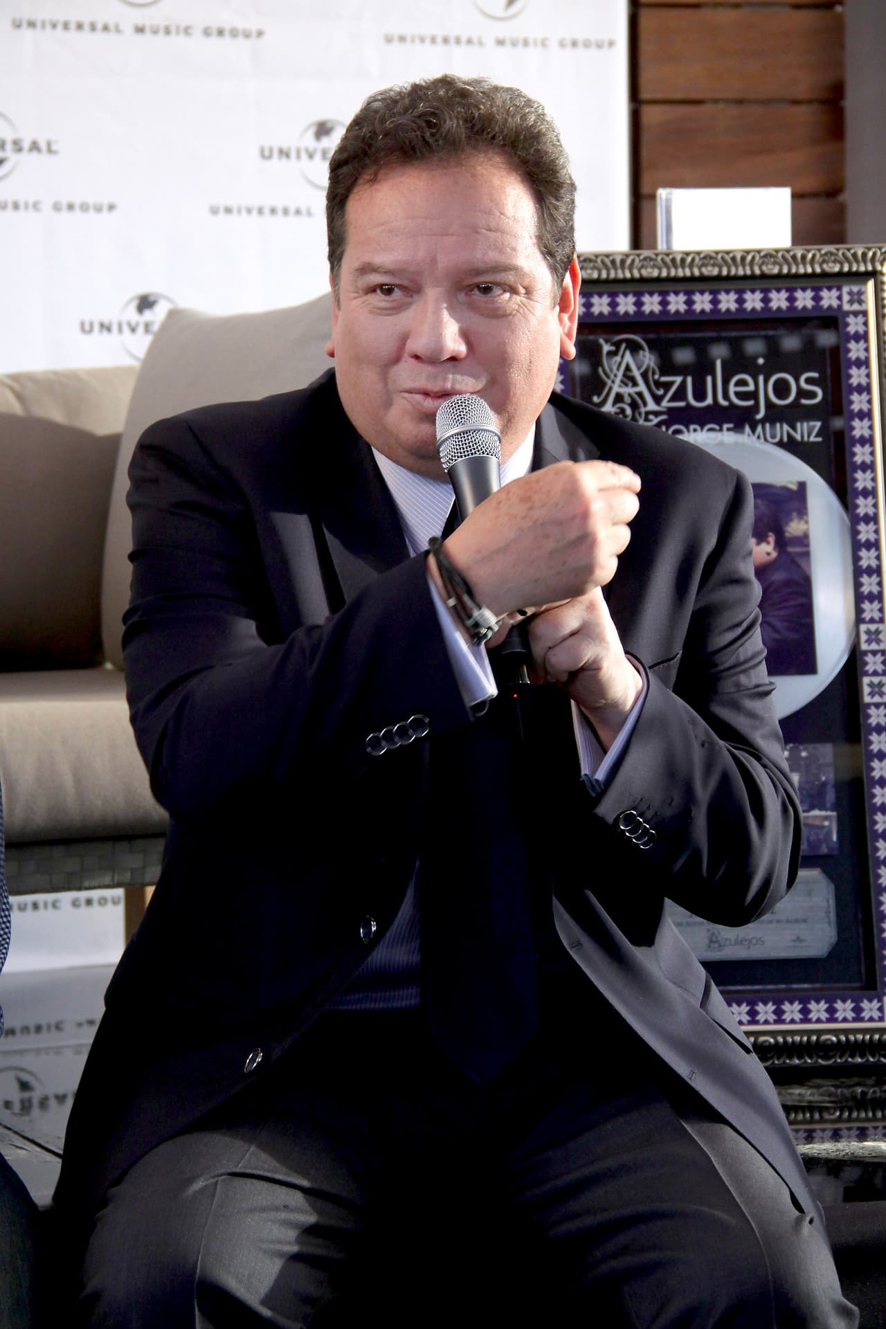 "En esos días me puse a escribir algo y se la dediqué, una canción a ella, que era para ella y que nunca la iba a sacar a la luz más que para la familia".