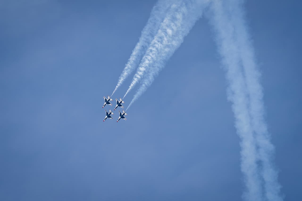También se anunciaron demostraciones del C-17 Globemaster III de la 15.ª Escuadrilla de Transporte Aéreo, el KC-135 de la Guardia Nacional Aérea de Illinois, el equipo de demostración del F-22 Raptor y el F-35B Lightning II del Cuerpo de Marines, además de una demostración de búsqueda y rescate de la Guardia Costera, y la participación de cuatro F-16.