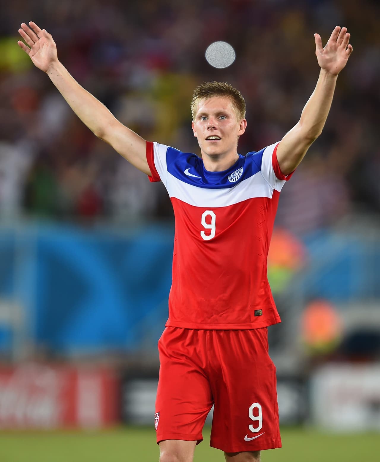 El joven delantero islandés, con raíces estadounidenses, jugó la Copa del Mundo en el país sudamericano, pero luego se perdió del mapa.