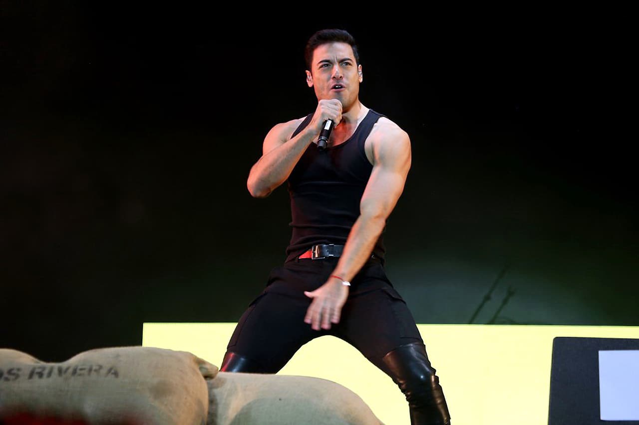 En esta edición, también se agregó la categoría de 
<b>Artista del Año Balada/Pop</b>, con el fin de reconocer a los artistas que le han devuelto la popularidad a las baladas latinas y ese es el caso de 
<b>Carlos Rivera</b>.
