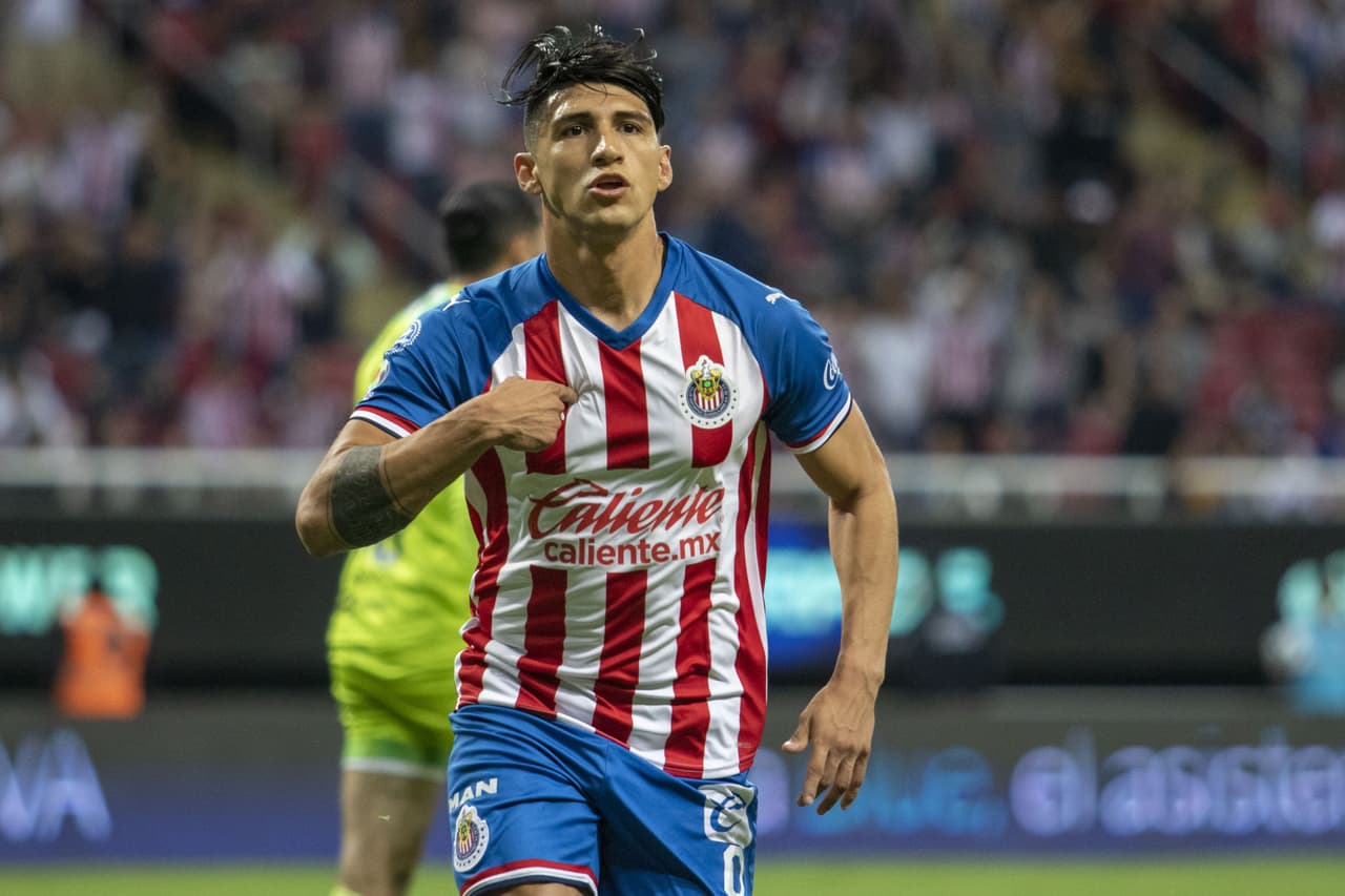 Alan Pulido y su exitoso paso por las Chivas