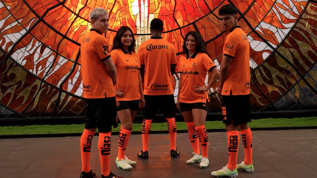 Toluca presenta tercer uniforme inspirado en El Hombre Sol del Cosmovitral