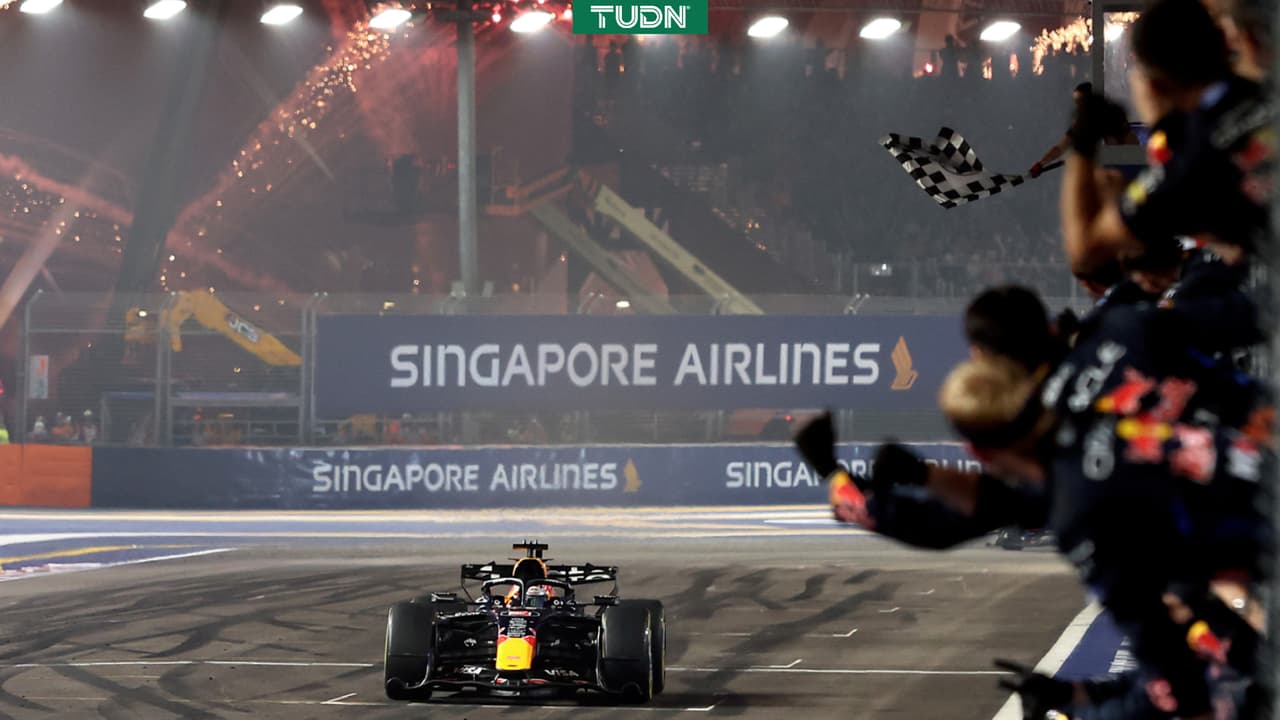 Verstappen domina el GP de Singapur y Checo Pérez es 17