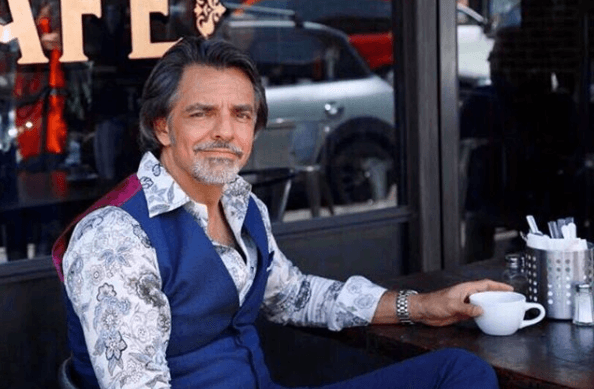 El actor, productor, comediante, guionista, empresario y productor de cine, teatro y televisión, Eugenio Derbez, está de manteles largos.