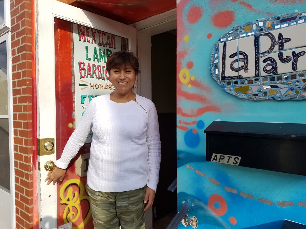 La destacada chef indocumentada de Filadelfia, Cristina Martínez, le abre su restaurante a los republicanos