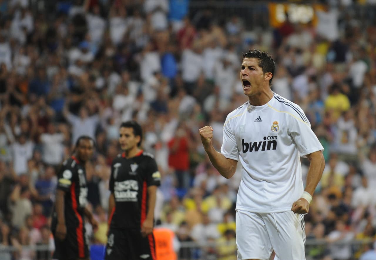 Su primera celebración fue contra Liga de Quito en la Copa de la Paz, un torneo amistoso de pretemporada.