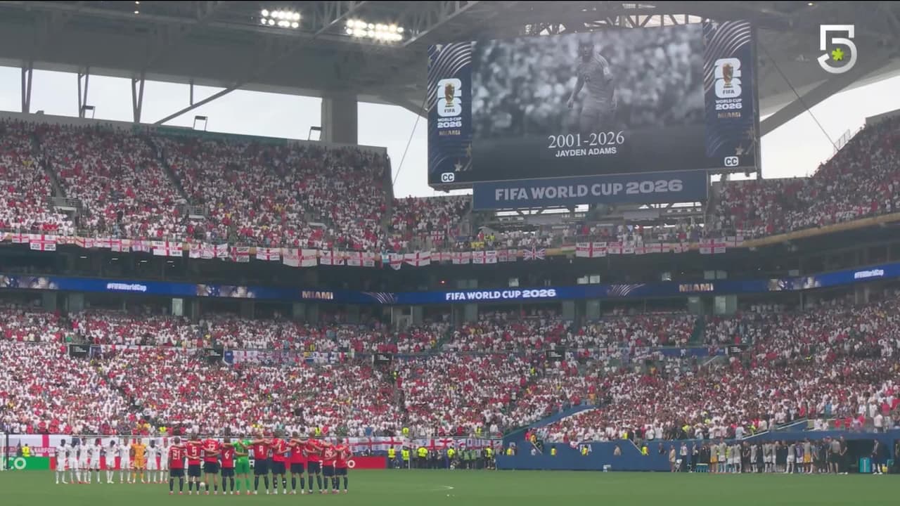 El estadio honra la memoria de Jayden Adams