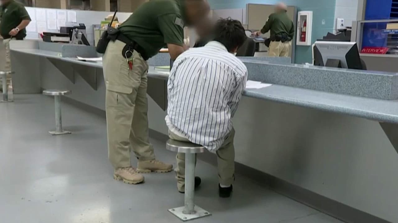 Exigen al Congreso frenar fondos a ICE ante 24 muertes de inmigrantes detenidos