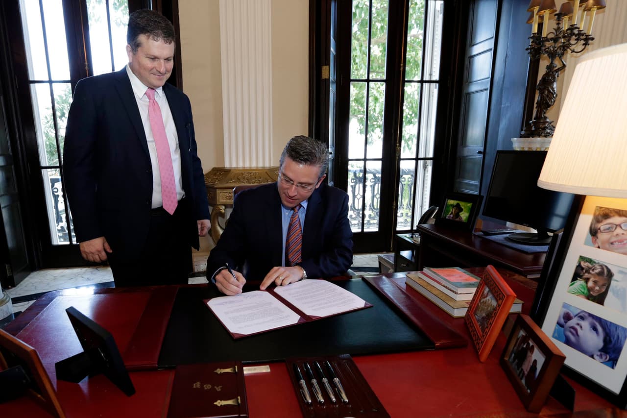 De ahora en adelante, con esta ley, los convictos podrán solicitar pruebas de ADN para comprobar su inocencia.