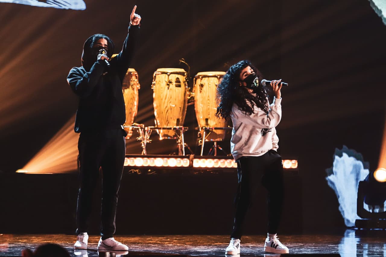 El show de apertura de Premios Juventud 2020 contará con la participación de 
<b>The Wailers</b>, así como de 
<b>Skip y Cedella Marley</b>, nieto e hija de la gran leyenda Bob Marley, quienes unirán su música a la de Farruko, Pedro Capó, Rauw Alejandro y Kany García.