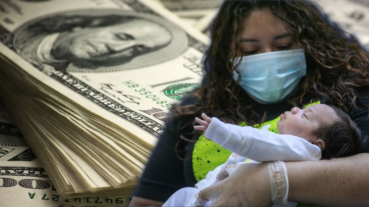 Más de $800 mensuales: aprueban ingresos garantizados para madres y padres en Los Ángeles ¿Quiénes califican?