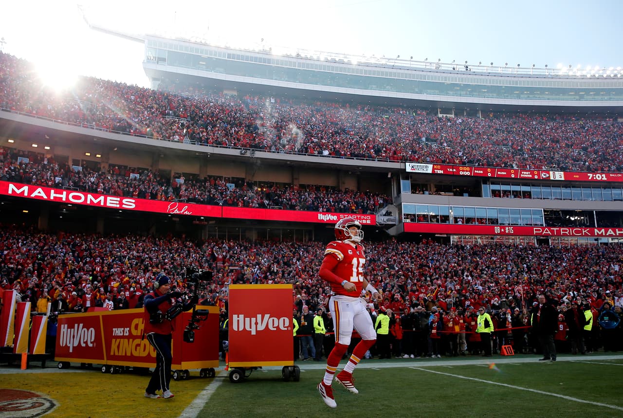 Patrick Mahomes lanzó 3 touchdowns y guía a los Chiefs a su tercer Super Bowl en la historia de la NFL.