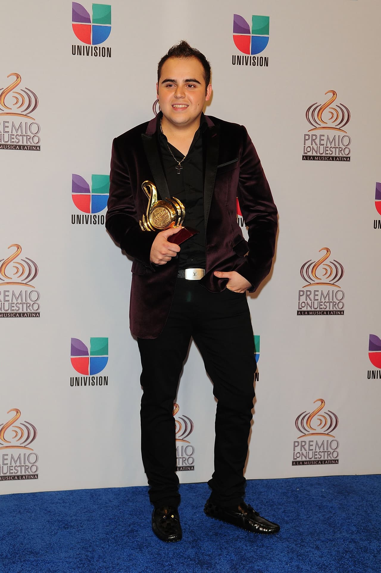 Gerardo Ortiz, ganador al premio Artista Revelación del año en la categoría Regional Mexicana. Le ganó este premio a Angel Fresnillo, José Alonso "El Plebe" y a Los Reyes de Arranque.