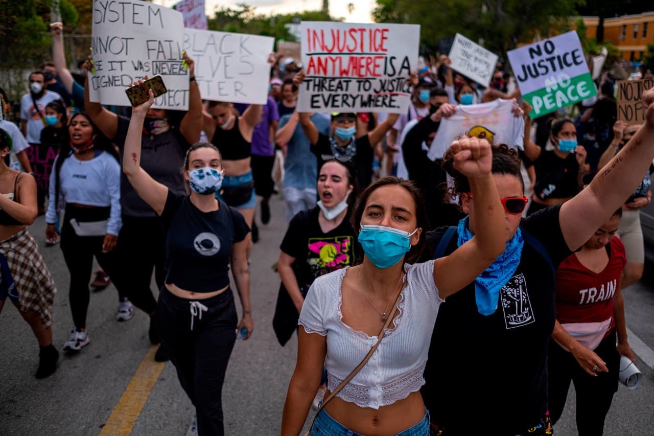 Condado Miami-Dade extiende el toque de queda nocturno hasta nuevo aviso debido a las protestas 