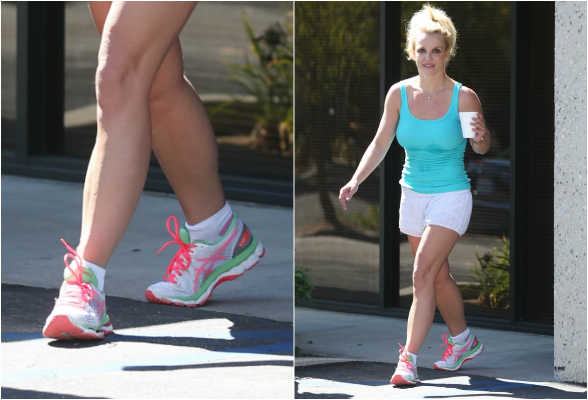 Britney Spears jamás deja de ser 'girly', incluso en sus tenis. Colores llamativos, contrastantes, alegres y fosforescentes tiene en su closet.