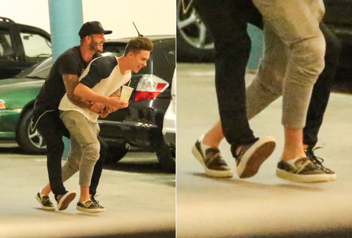 Es raro ver a David Beckham sin los zapatos que estilizan su figura, ¡pero debes saber que él también usa tenis! Generalmente prefiere los que tienen diseños más coloridos, asimétricos y distintos.