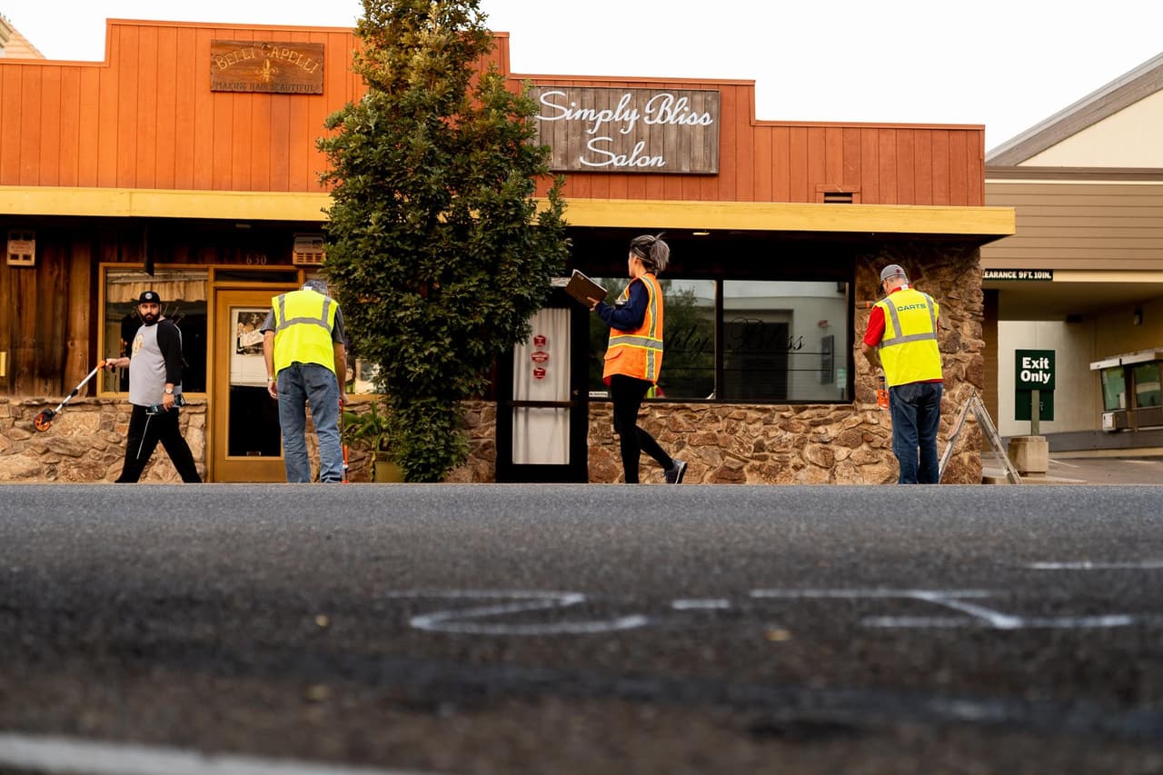 El área de los niños estará ubicada en el lado este de 5th Street y Pollasky Avenue, mientras que los bares y degustación de cerveza se instalarán en el lado oeste de 4th Street y Pollasky Avenue (cerca de Cecil Cox Post 147 American Legion).