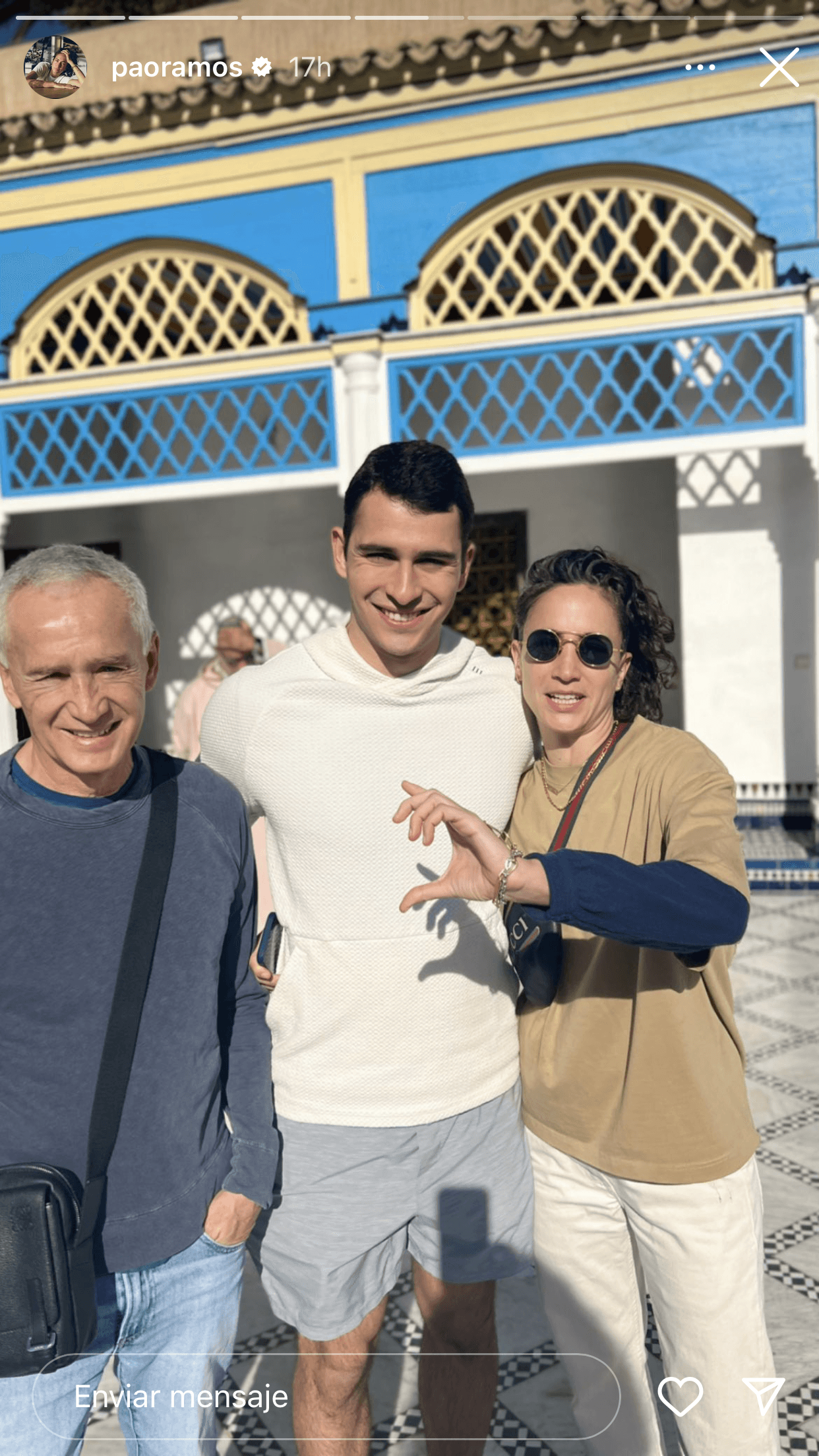 Además, el presentador del
<b>Noticiero Univision</b> se llevó con él a sus
<b><a href="https://www.univision.com/famosos/jorge-ramos-hijos-presume-logros-paola-nicolas-fotos" target="_blank">dos hijos: Paola (35) y Nicolás (24). </a></b>
<br>