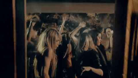 No podemos dejar a un lado los duetos que ha hecho con Pitbull, ambos cantantes han armado la fiesta en grande interpretando sus canciones.