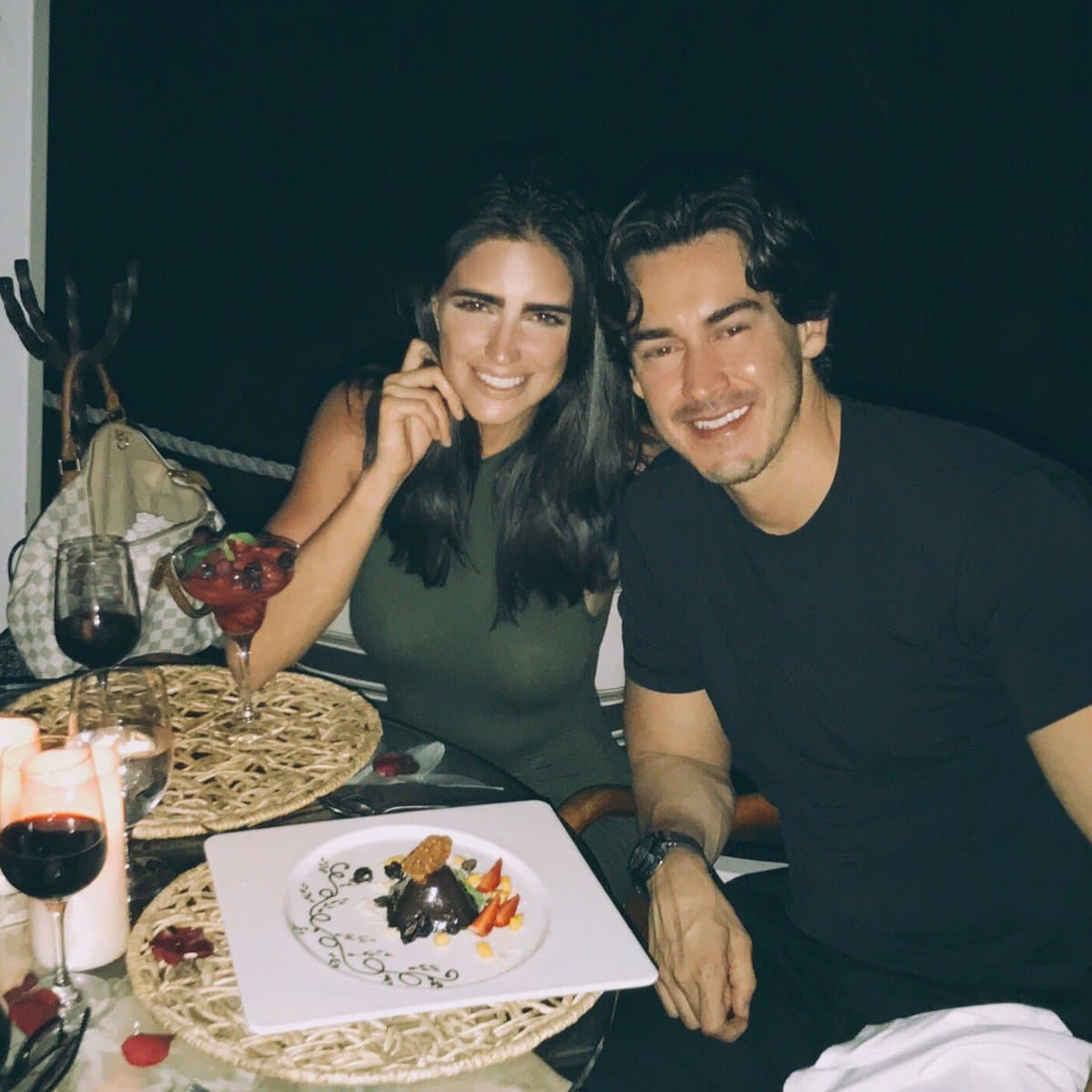 ¿Crees que 
<b><a href="http://www.univision.com/temas/barbara-de-regil">Bárbara</a></b> y 
<b>Fernando</b> hacen una excelente pareja? No te pierdas de lunes a viernes en punto de las 10pm/9c la impactante historia de '
<b><a href="http://www.univision.com/series/rosario-tijeras">Rosario Tijeras</a></b>' sólo por Univision.