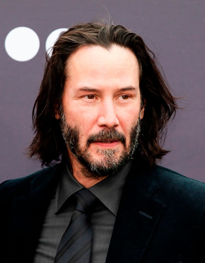 A cambio, a B se le concederá lo único que desea: la verdad sobre su interminable existencia empapada de sangre y cómo ponerle fin.