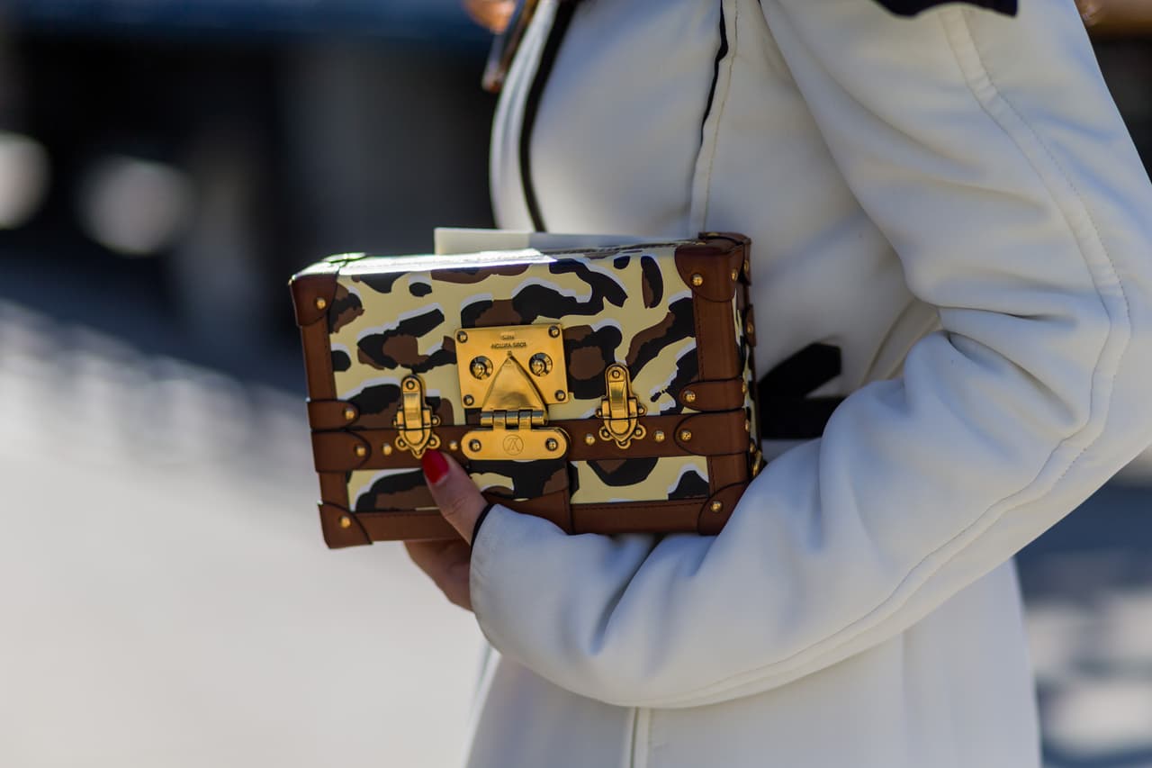 El bolso clutch, un favorito entre las fashionistas