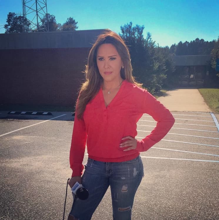 “¿Qué pienso que pase con Larry? Yo creo que Larry va a venir a Newberry, creo que es muy probable que le den la fianza, va a volver a California, va a volver acá a seguir con el juicio y fuera de corte van a llegar a un acuerdo y van a retirar los cargos. El fiscal va a seguir con el caso. Creería que eso es lo que va a pasar. El más positivo”.