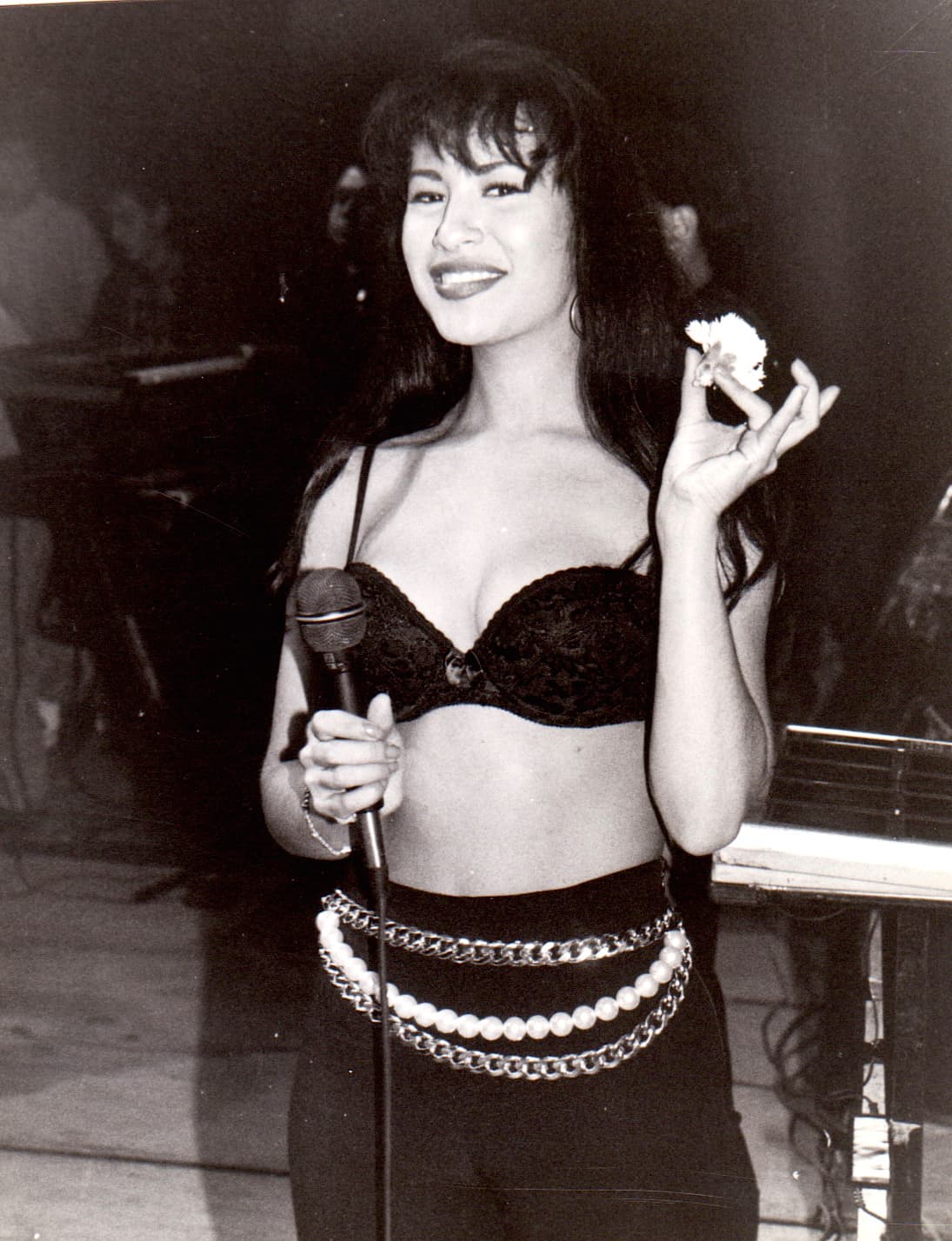 Selena Quintanilla ganó el galardón en la categoría regional mexicano en tres ocasiones, de 1993 a 1995.