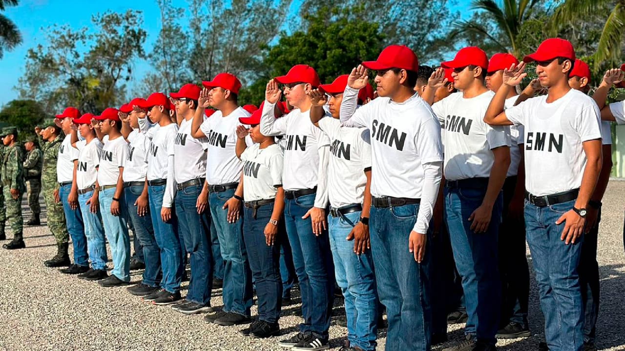 Como sabes, es obligación de todos los hombres ciudadanos mexicanos, por nacimiento o naturalización, de entre los 18 y 40 años de edad, residentes en el extranjero, 
<b>cumplir con el Servicio Militar</b>.