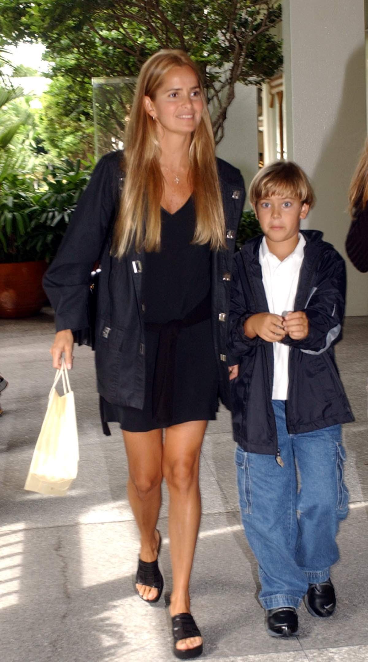 "Juntos tuvimos un hijo espectacular, en mi caso, lo más grande que me ha pasado y pasa, ya que ser su padre es algo que nunca creí tenía ni siquiera permiso para poder soñar tan grande y hoy lo disfruto todos los días", continuó.