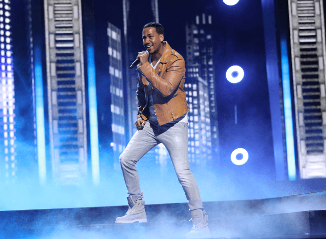 Romeo Santos demuestra que más que un rey, es un superhéroe 