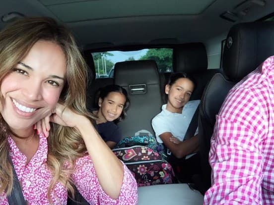 Karla Martinez: “Que bendición ver su carita de alegría por comenzar uña año nuevo escolar!” (Septiembre 2, 2016).