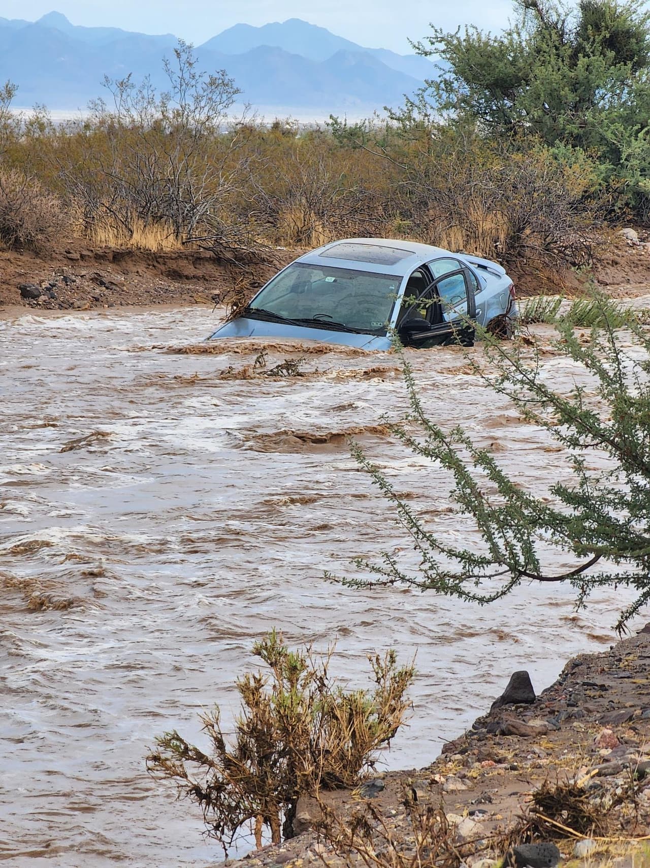 La Oficina del Sheriff del condado de Mohave recibió una llamada la tarde del 25 de julio para realizar un rescate.